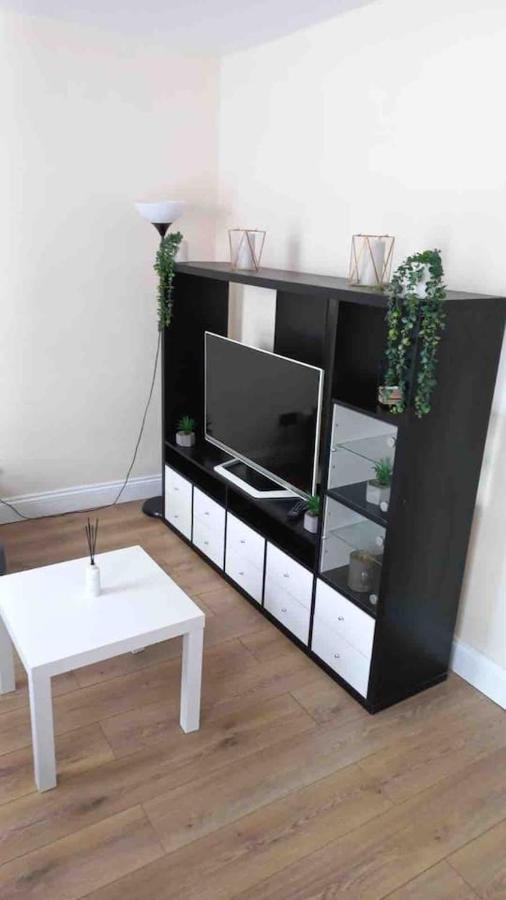 Quiet And Cozy 2 Seperate Bedrooms And 2 Bathroom With Terrace Londres Exterior foto